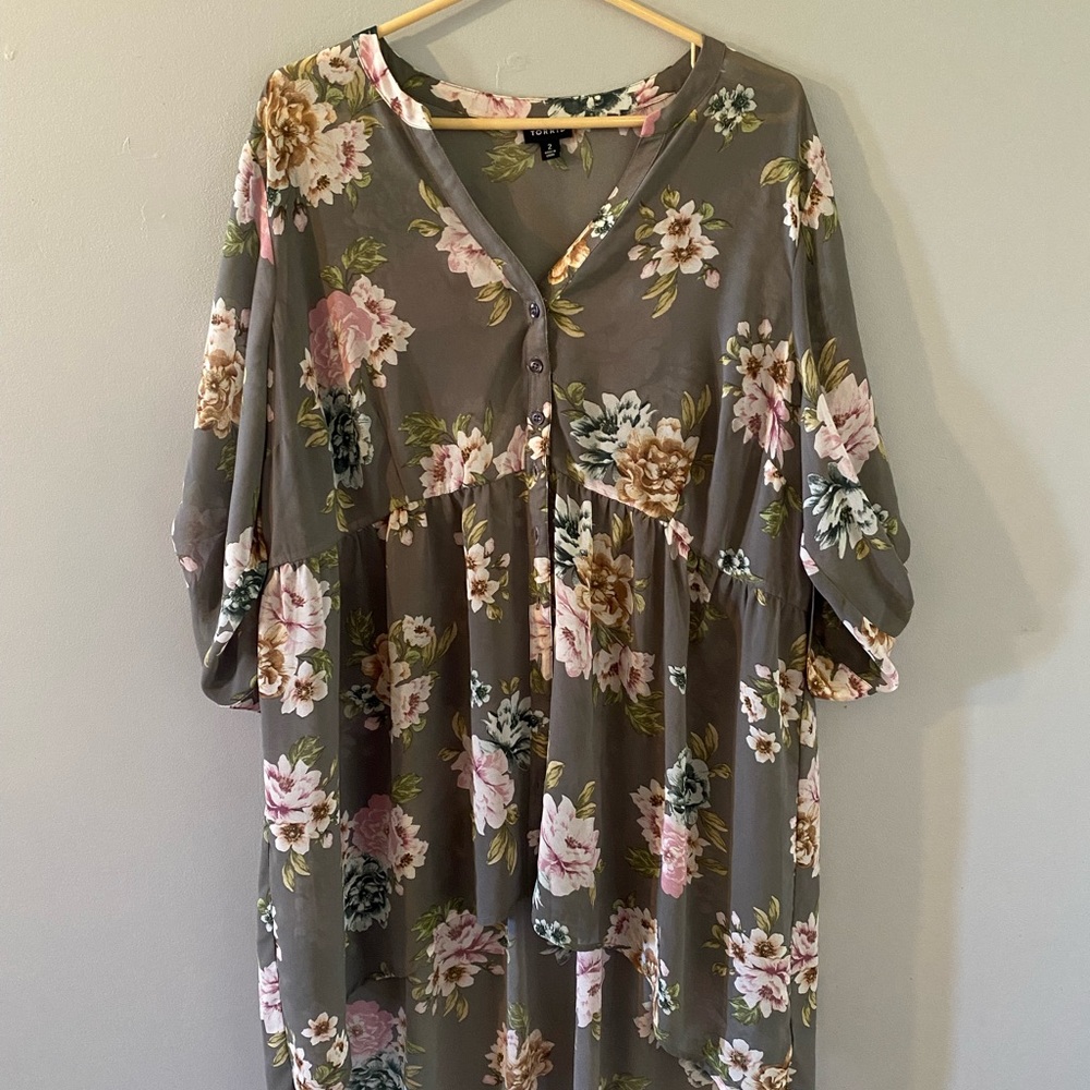 Gray Floral Button-Up Blouse